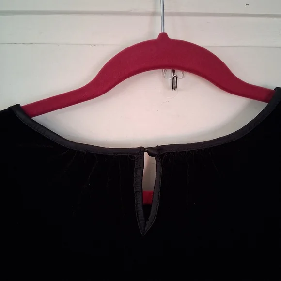 Joie Elegant Black Velvet Blouse with Unique Cutout Sleeves Size L - Picture 14 of 15